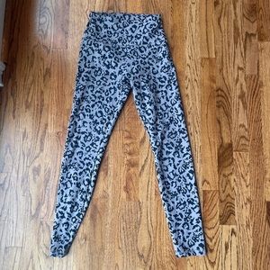 Grey/purple leopard print leggings